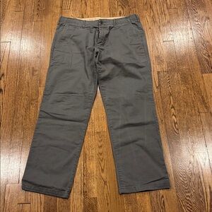 Gap Men's lived in straight Gray khaki Pants size 36/30